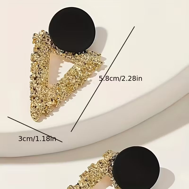 Pointed Poise Dangle Earrings