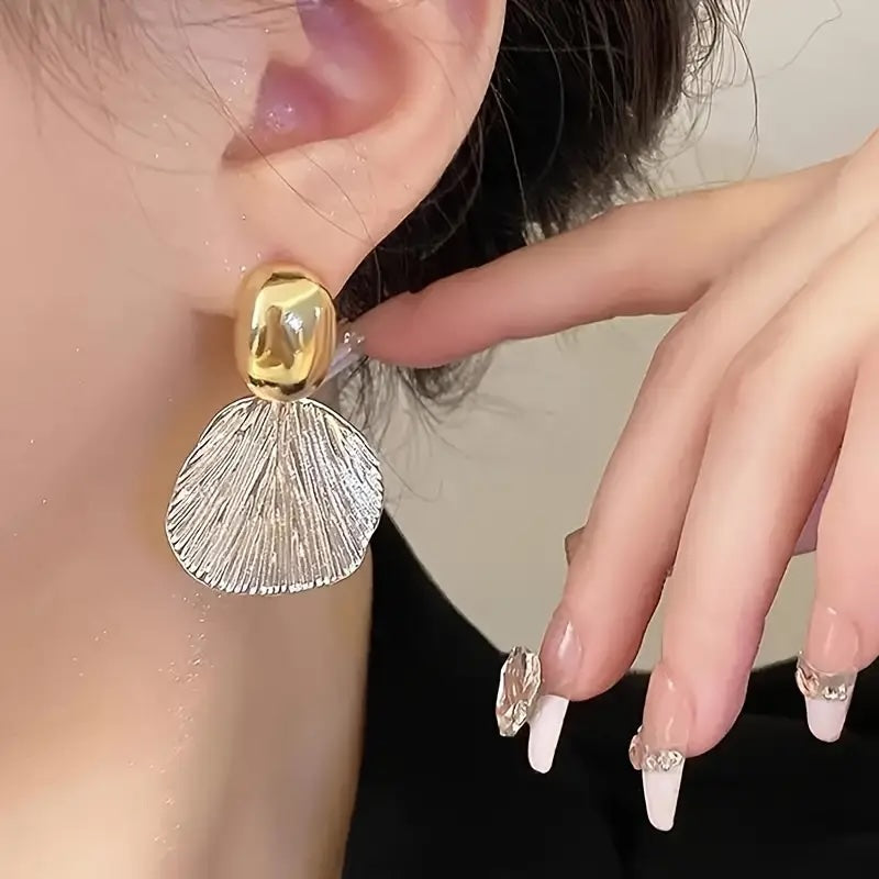Drop Earrings - Shell Glow